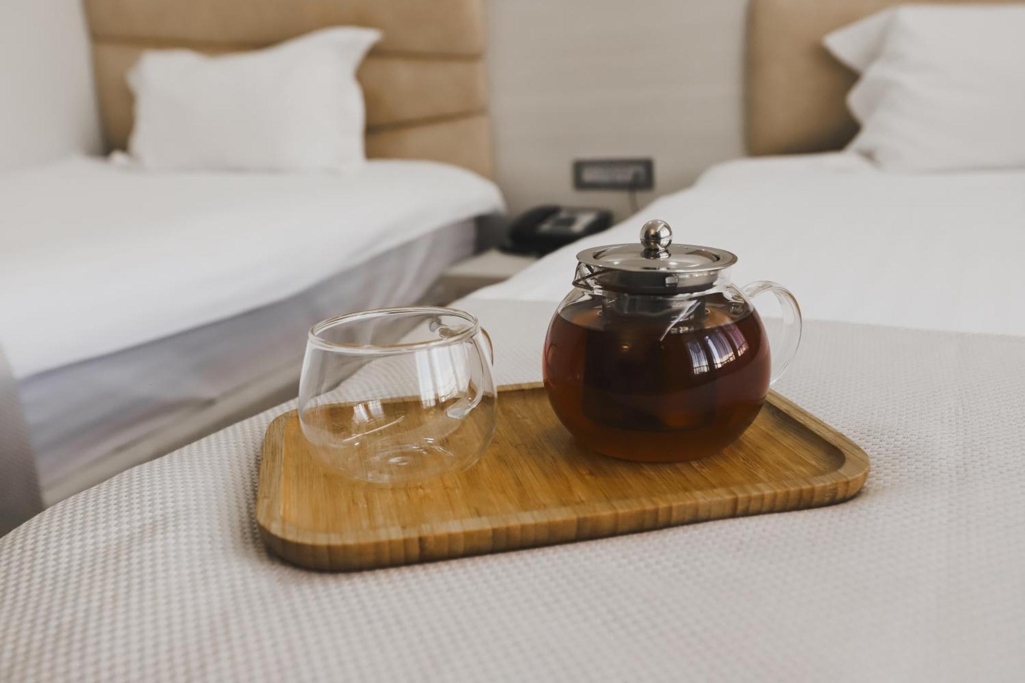 Hrazdan Hotel Yerevan Bagian luar foto